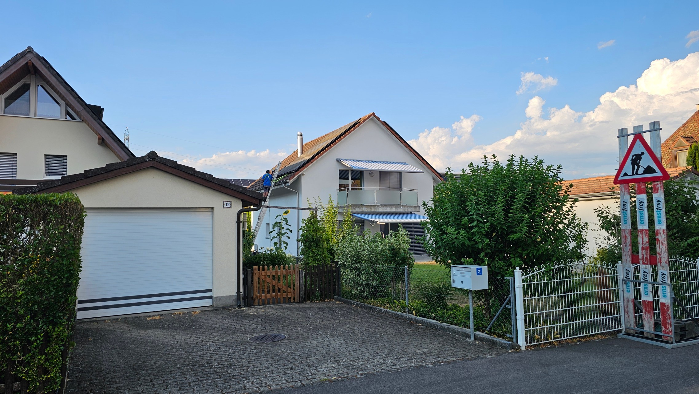 OutClean im Einsatz auf einer Photovoltaikanlage, Juli 2026